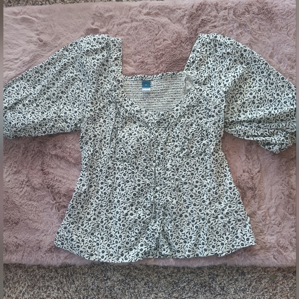 Floral Blouse with Puff Sleeves